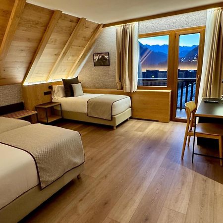 Hotel Petit Lacreu Salardu Ngoại thất bức ảnh