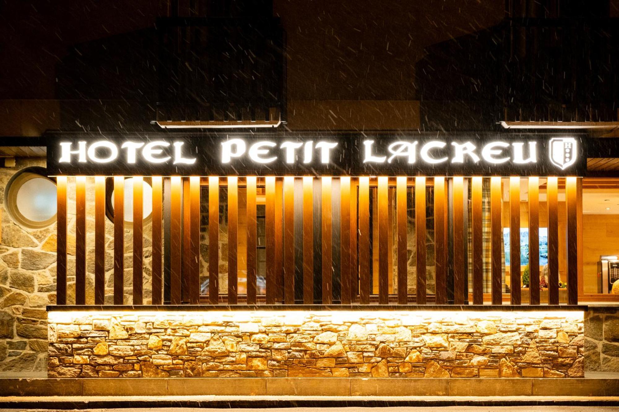 Hotel Petit Lacreu Salardu Ngoại thất bức ảnh