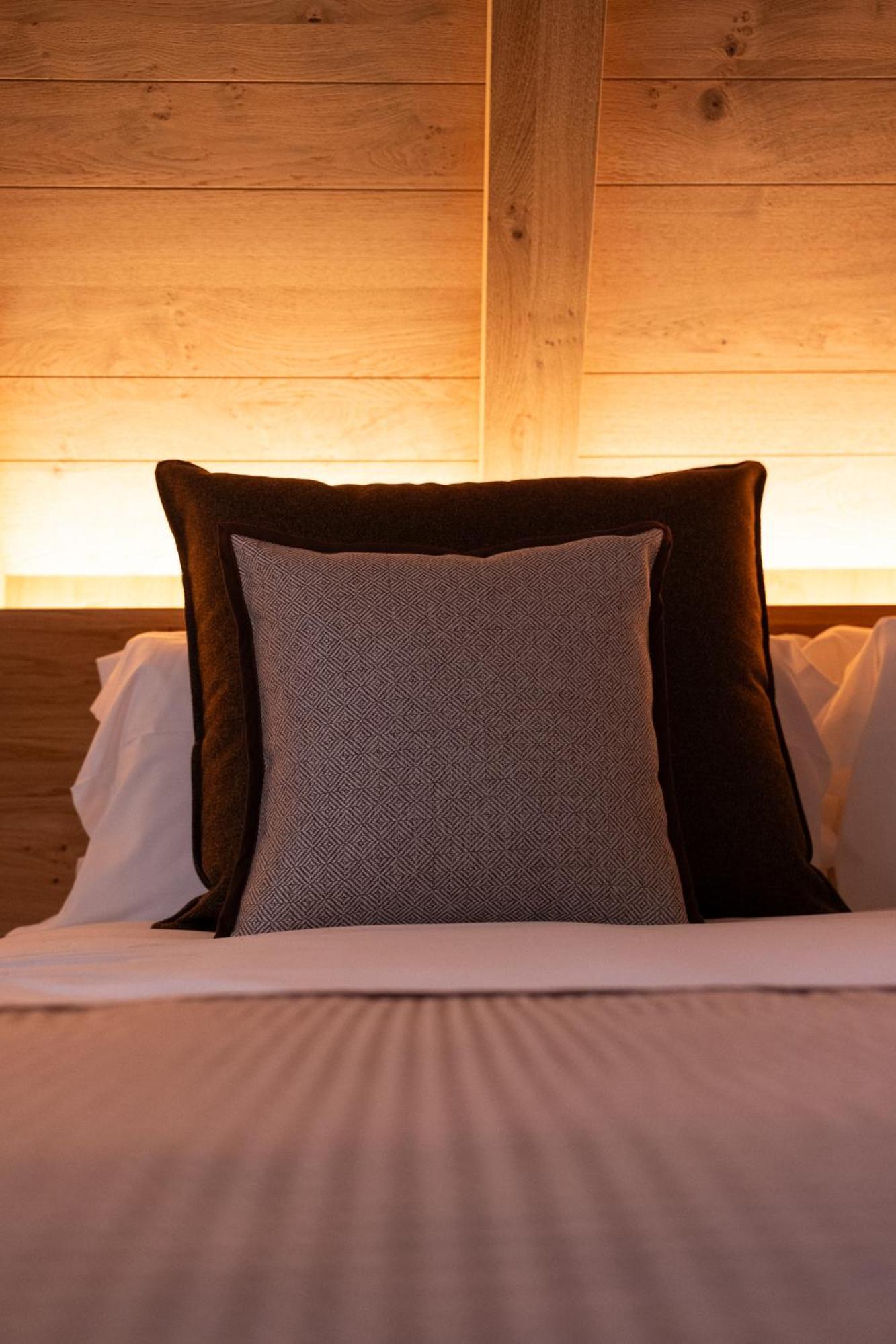 Hotel Petit Lacreu Salardu Ngoại thất bức ảnh